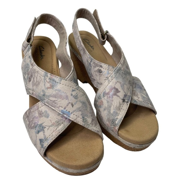 Clarks Collection Women’s Metallic Floral Platform Heeled Sandals - Picture 5 of 10